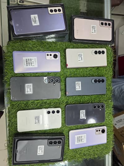 shomi 12 x. samsung fold 4. . samsung s1 plus.