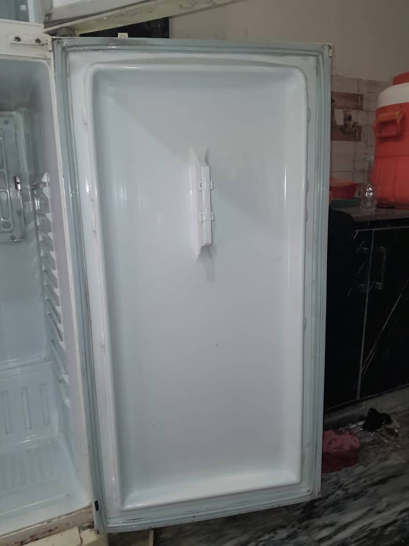 Waves refrigerator full size 1