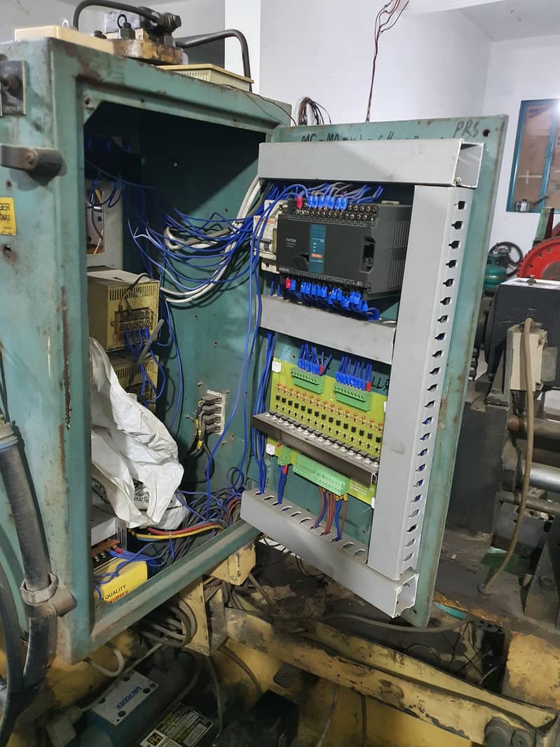 Injection Molding Machine (UK Made) 6