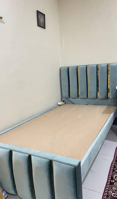 single bed single mattress lush condition