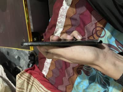 All ok mobile hai koi masla nhi hai all original