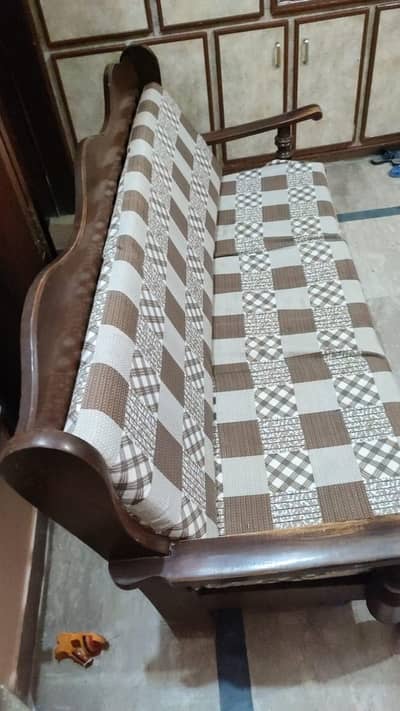 Sofa 5 Seater Pure  sheesham wood good condition