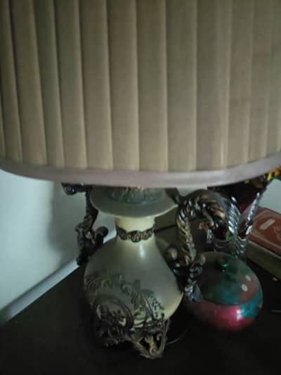 Table lamp