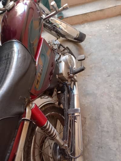 crown 2013 model good condition