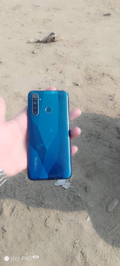 REALME 5 PRO 8/128 10 BY 8.5