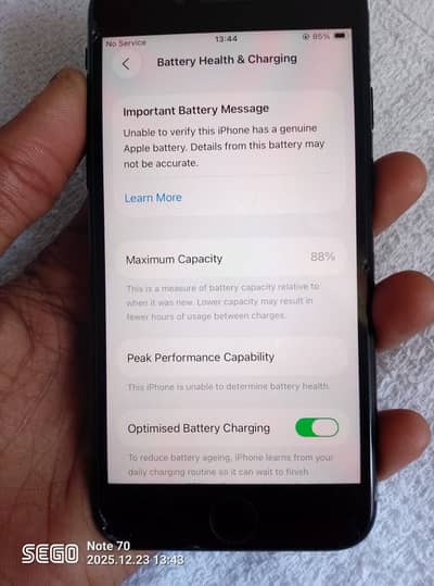 I phone se fectory bettry health 88 64gb