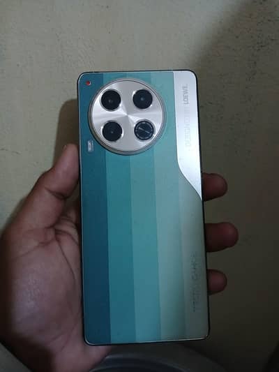 Tecno Camon 30 (8+4--256)  4.5G