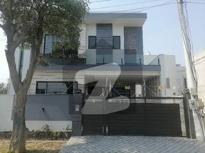 10 Marla Luxurious House for Sale in M Block WAPDA City