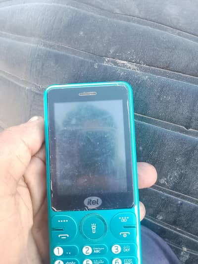 Itel urget sale box or charger sath hai