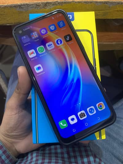 Tecno Spark 5 Pro (4/64)