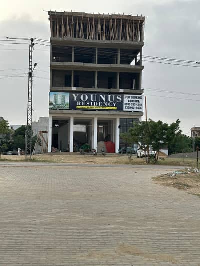 Luxurious Flat For Sale On Prime Location With Easy Installments