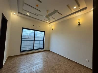 5 Marla Beautiful House For Rent Near All Facilities