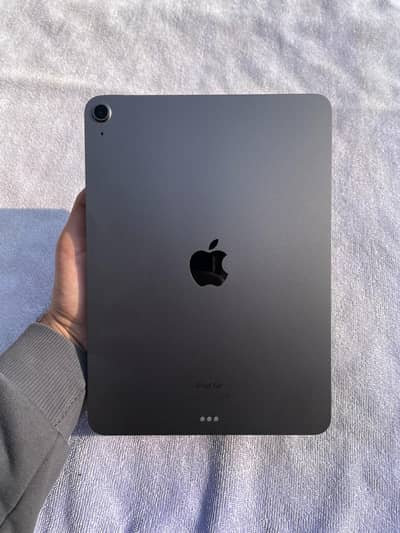 iPad Air 5 M1 Chip 64GB Beast Device With Box Charger Geninue 100%