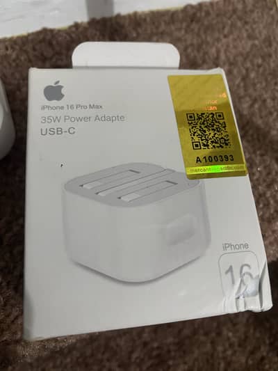 Iphone original charger / adopter USB C