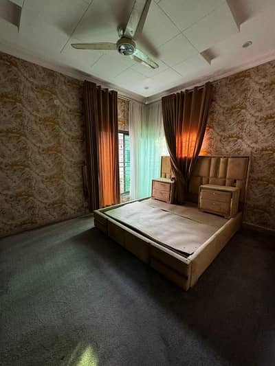 1 Kanal Corner Facing Park House Near UCP