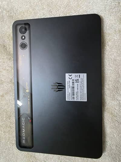 Red magic astra 16/512  1month howa he Sirf box open h