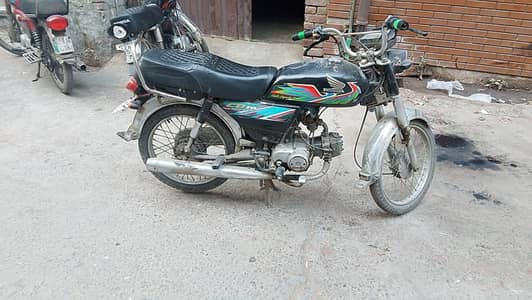 Honda 70 cc  for  sale .  03484678154