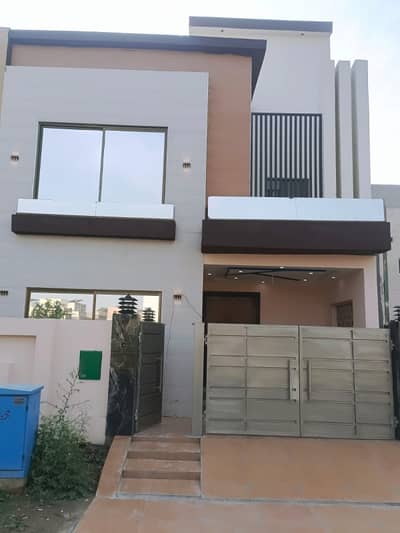 Bahria Nasheman 5 Marla Most Beautiful Modern Design House Available For Sale Prime Location Near Tooo Park And Masjid. . . .