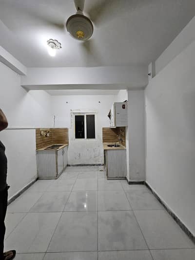 One bed unfurnished apartment available for rent in Islamabad markez