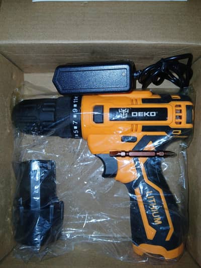 cordless drilling machine and driver