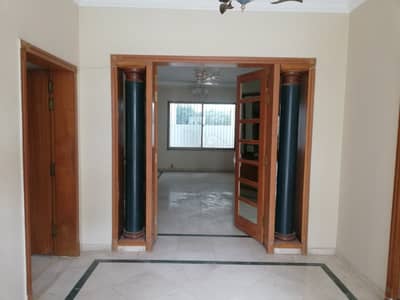 HOUSE FOR RENT IN F-7