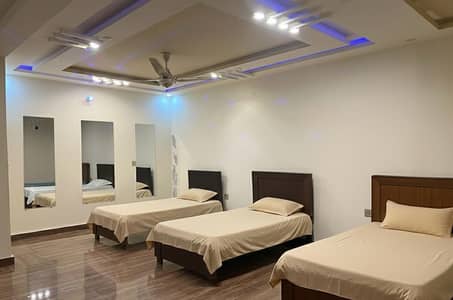 Ace Girls Hostel [near UMT, university of Education,Minhaj University]