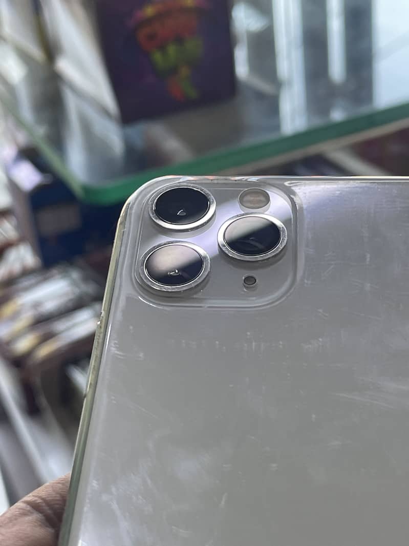Iphone 11 pro 4