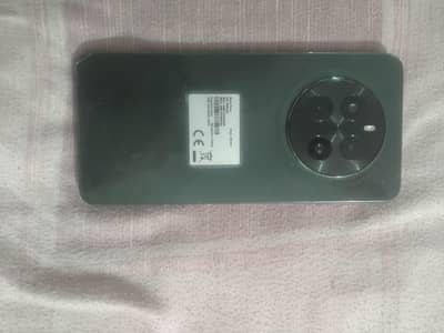 Real me 12 with original box and charger 8/256gb