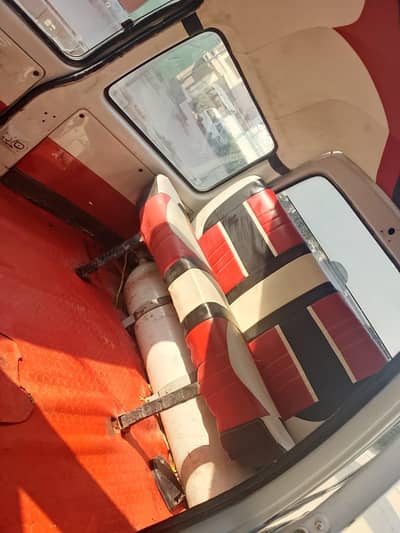 neu engine bhna hua ha neu interiyr ka kam hua wa ha  good condion