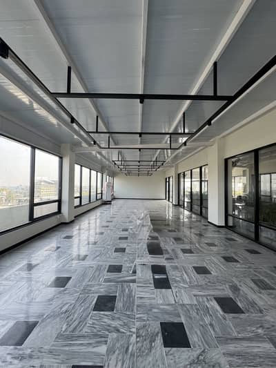 CORPORATE OFFICE SPACE FOR RENT / BEAUTIFUL VIEWS / LANDSCAPE VIEWS