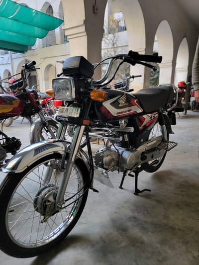Honda CD70 model 2025