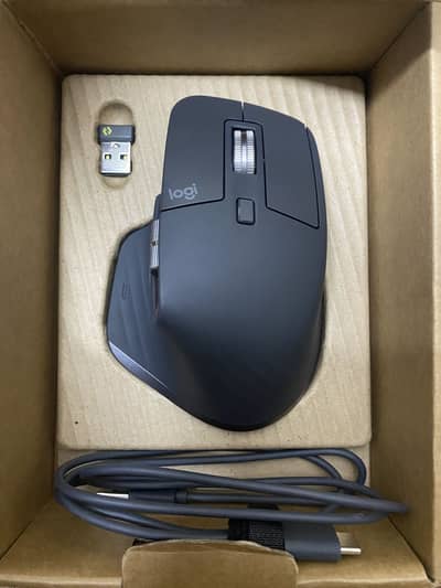 Logitech MX Master 3S Performance Wireless Mouse Used onLy 1 Week