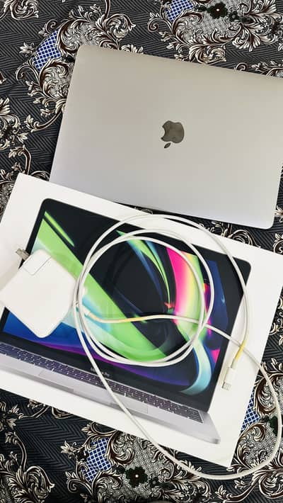 MacBook Pro M1 2020 model