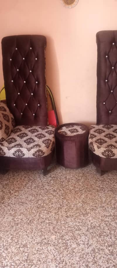 2 sofa with round table
