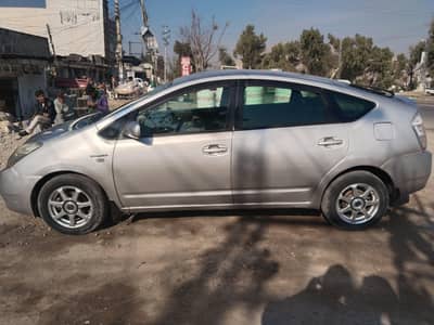 car is in good condition. roof piler jenven body shower no accident