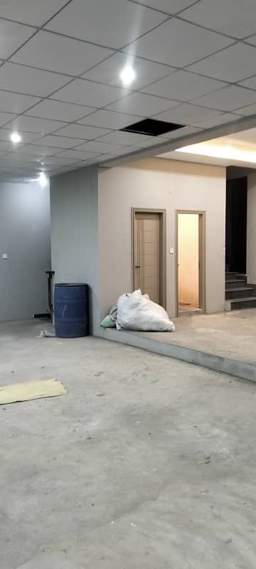 1 Kanal 1st Floor Factory Available For Rent