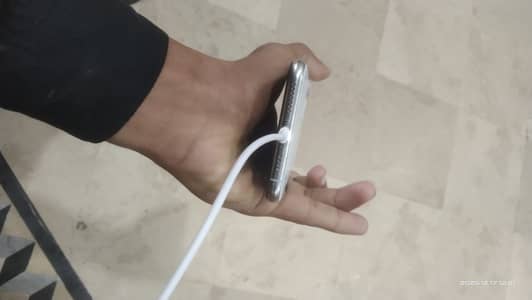 iPhone 11 pro max white color 03075422473 64 gb 80 BH