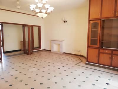 UPPER PORTION FOR RENT IN F-7