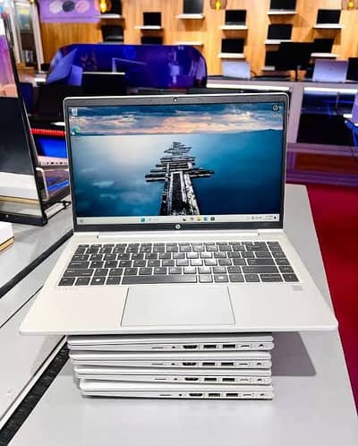  HP ProBook 445 G8  Ryzen 7 5800U (8-Core, Thread)