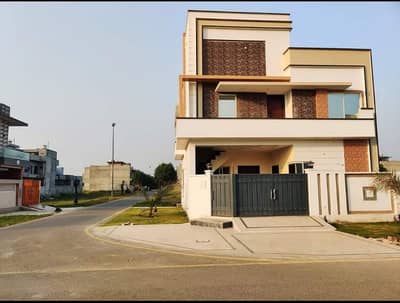 PRIME LOCATION 5 MARLA DOUBLE STOREY HOUSE AVAILABLE FOR SALE