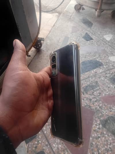 y31 total oke hai jxt lcd mai line hai