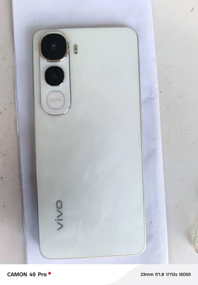vivo y400