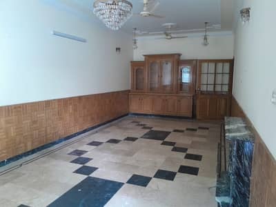 10 MARLA HOUSE FOR RENT