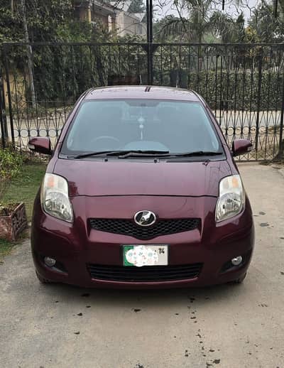 Toyota vitz 2010 Model 2014 Registration
