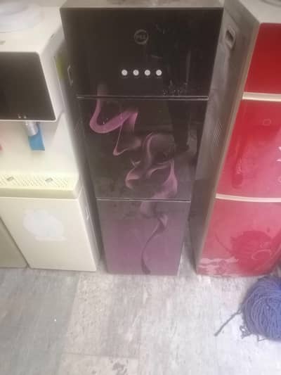 pel glassdoor Dispanser