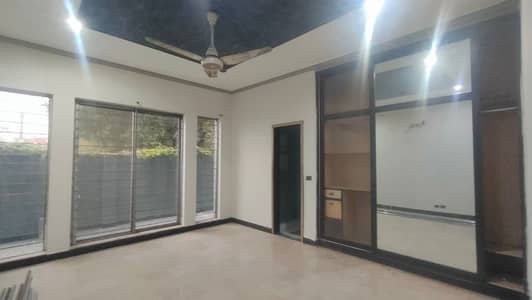 1 Kanal Very Beautiful House Available For Rent On Top Location Of Dha Phase 4