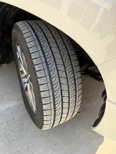 20/50/285 landcruiser Zx 2020 tyres (YokohamaG056  Geolander)