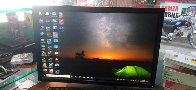 Dell lcd 10 bay 10 condition 22 inch