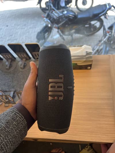 JBL Charge 5
