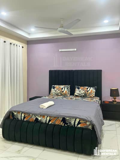 Perday and weekly basis studio flat available on rent